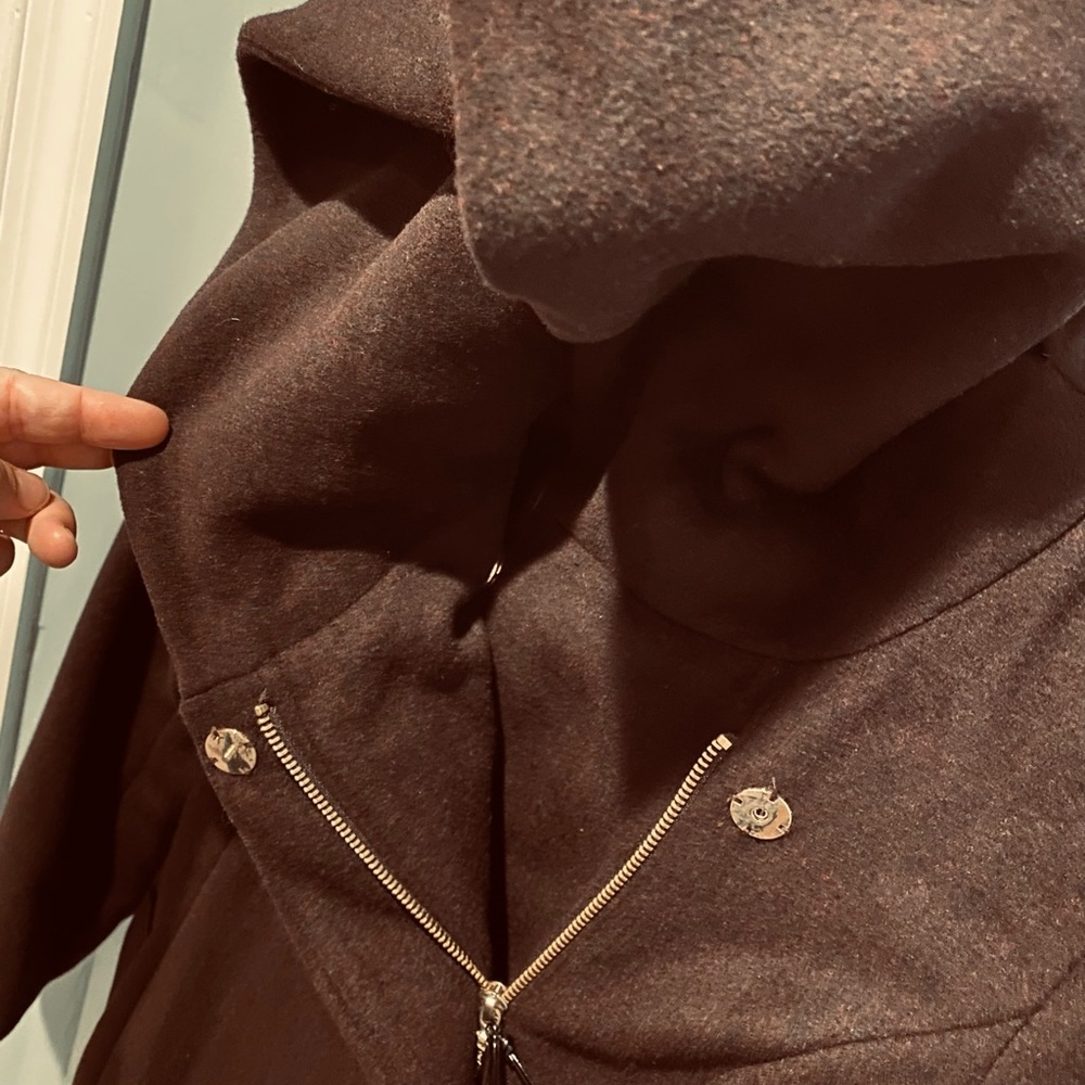 Cole Haan NWTO Wool blend Eggplant coat with Oversized hood & elegant belt. - Picture 3 of 16